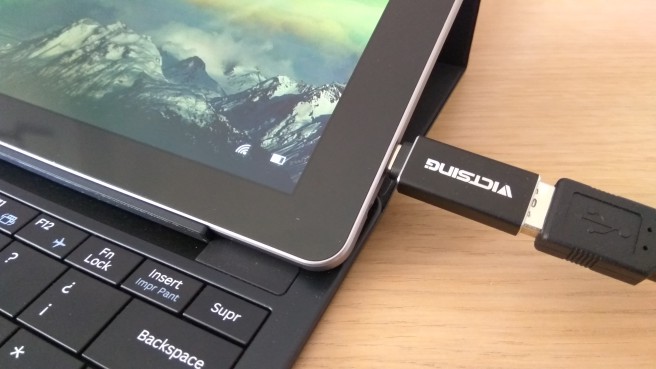 Samsung Windows tablet puerto USB estandar