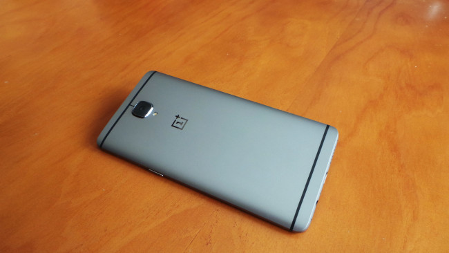 Imagen trasera del OnePlus 3