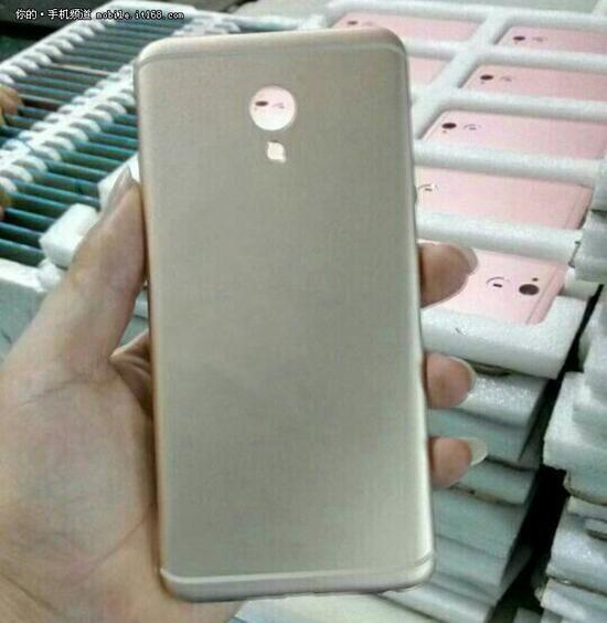 Panel trasero del MX6