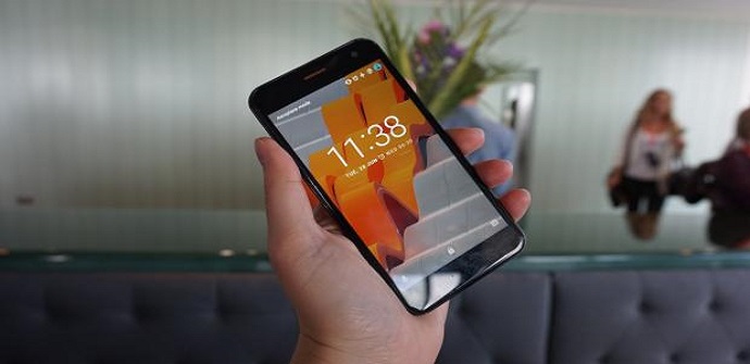 wileyfox phablet panel