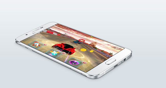 Samsung Galaxy A8 con videojuego