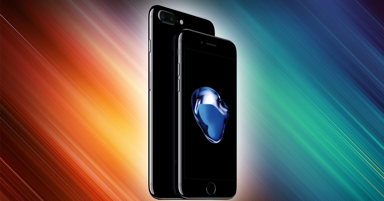 iPhone 7 y iPhone 7 Plus jet black