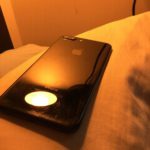 Ara&ntilde;azos en la carcasa del iPhone 7 Jet Black