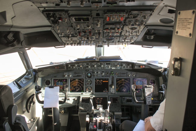 cabina de avi&oacute;n