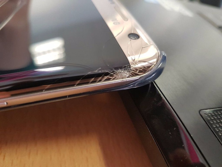 Pantalla rota del Samsung Galaxy S7 Edge